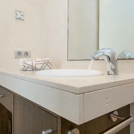 Places4stay Cristina * Lloret de Mar